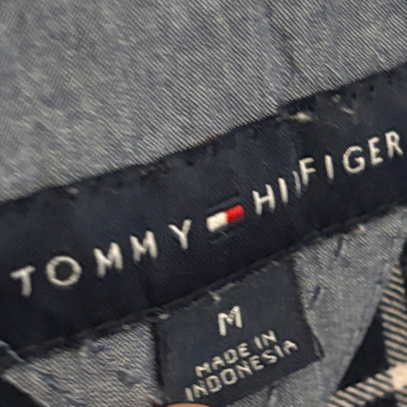 $9🎅🏼Tommy Hilfiger Black White & Baby Pink Plaid Button-Up Long Sleeve Flannel - Picture 5 of 15